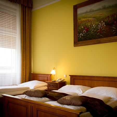 City Hotel Unio Superior Budapest Luaran gambar